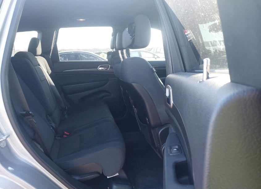 Photo 8 of 2015 Jeep Grand CHEROKEE LAREDO (VIN 1C4RJEAG0FC826173)