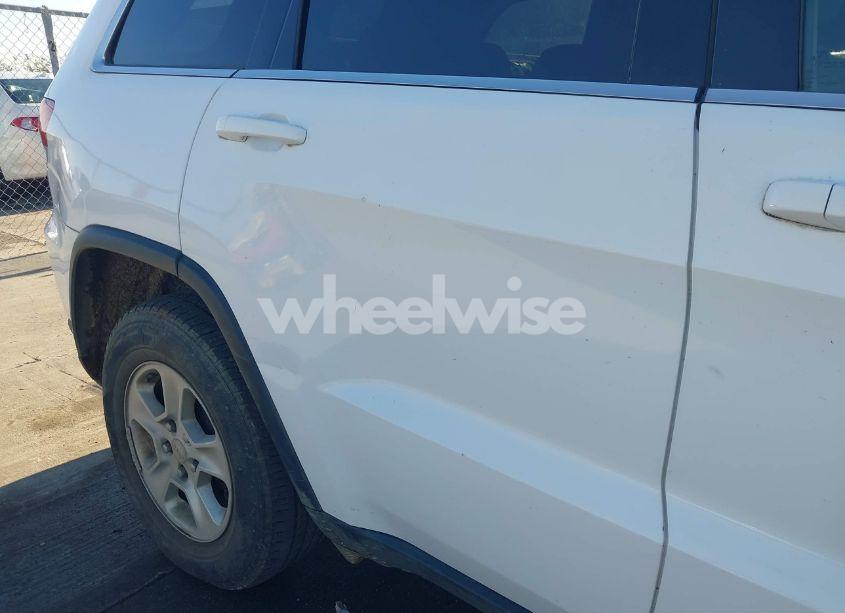 Photo 6 of 2015 Jeep Grand CHEROKEE LAREDO (VIN 1C4RJEAG0FC849047)