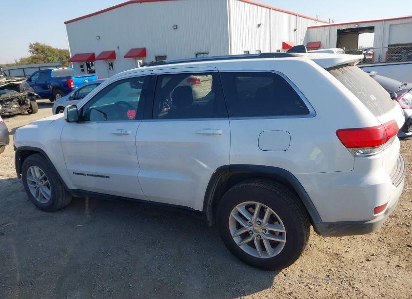 Photo 15 of 2018 Jeep Grand CHEROKEE LAREDO E 4X2 (VIN 1C4RJEAG0JC311876)