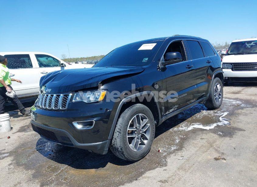 Photo 2 of 2019 Jeep Grand CHEROKEE LAREDO E 4X2 (VIN 1C4RJEAG0KC581112)