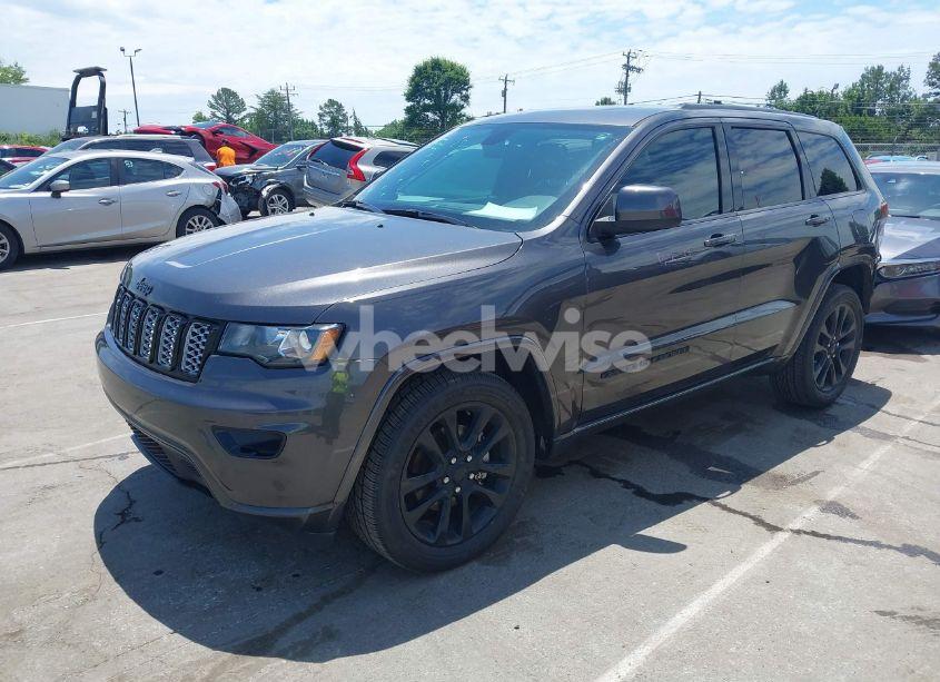 Photo 2 of 2019 Jeep Grand CHEROKEE ALTITUDE 4X2 (VIN 1C4RJEAG0KC778605)