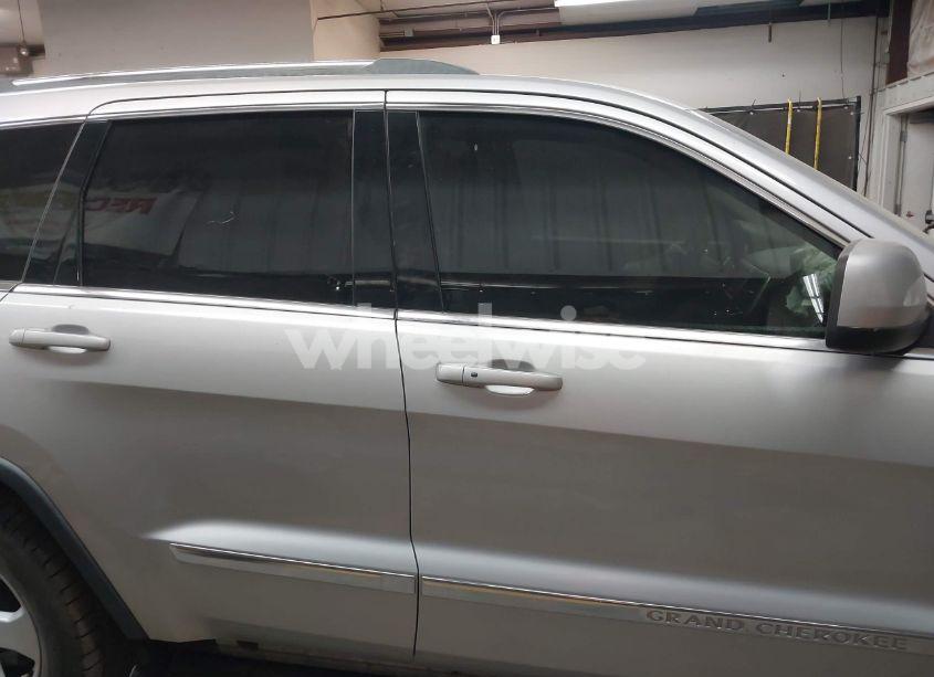 Photo 13 of 2012 Jeep Grand CHEROKEE LAREDO (VIN 1C4RJEAG1CC261105)