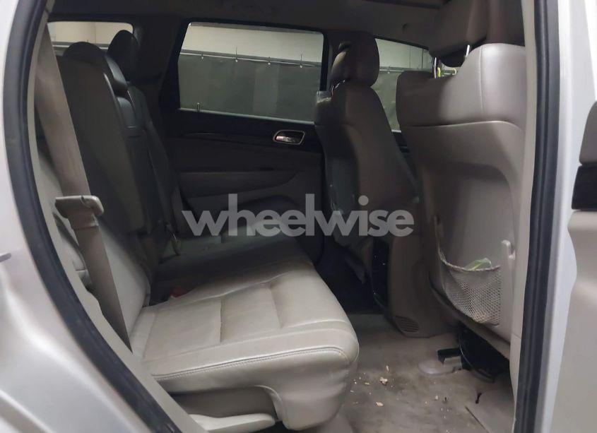 Photo 8 of 2012 Jeep Grand CHEROKEE LAREDO (VIN 1C4RJEAG1CC261105)