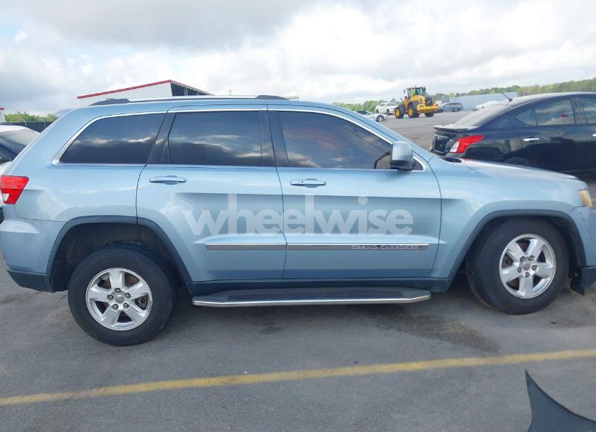 Photo 13 of 2013 Jeep Grand CHEROKEE LAREDO (VIN 1C4RJEAG1DC519298)