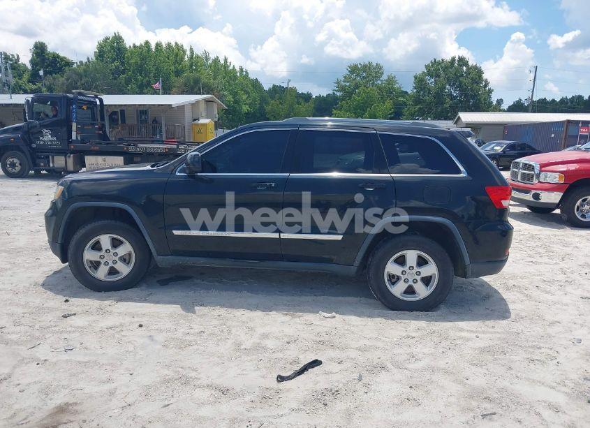 Photo 13 of 2013 Jeep Grand CHEROKEE LAREDO (VIN 1C4RJEAG1DC561311)