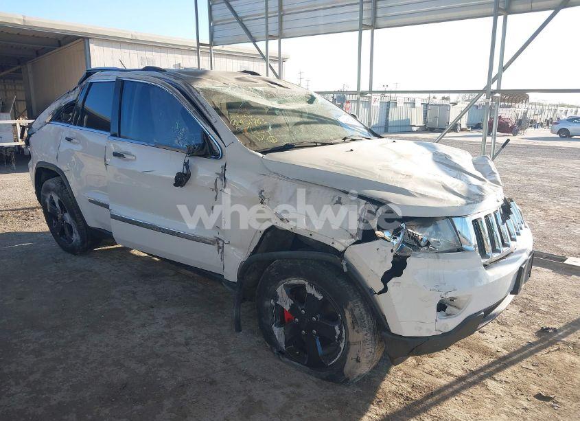 2013 Jeep Grand CHEROKEE LAREDO (VIN 1C4RJEAG1DC589237) main photo