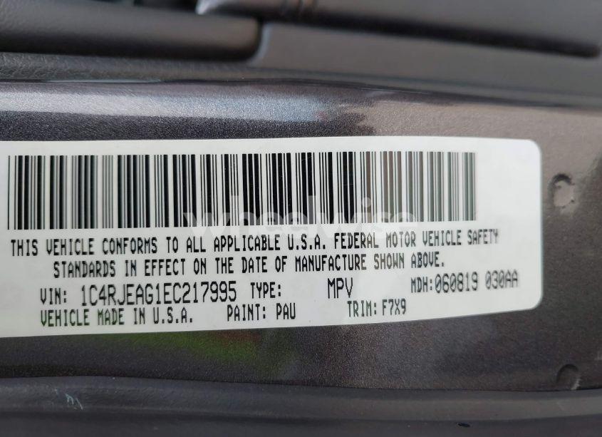 Photo 9 of 2014 Jeep Grand CHEROKEE LAREDO (VIN 1C4RJEAG1EC217995)