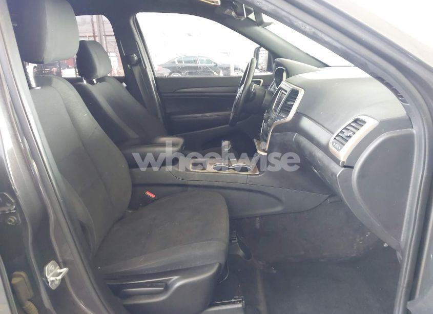 Photo 5 of 2015 Jeep Grand CHEROKEE LAREDO (VIN 1C4RJEAG1FC152468)