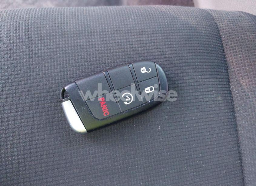 Photo 11 of 2015 Jeep Grand CHEROKEE LAREDO (VIN 1C4RJEAG1FC218114)