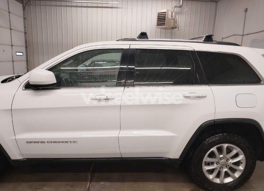 Photo 14 of 2015 Jeep Grand CHEROKEE LAREDO (VIN 1C4RJEAG1FC235768)