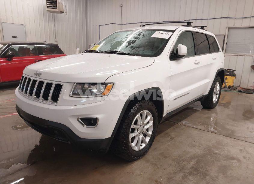 Photo 2 of 2015 Jeep Grand CHEROKEE LAREDO (VIN 1C4RJEAG1FC235768)