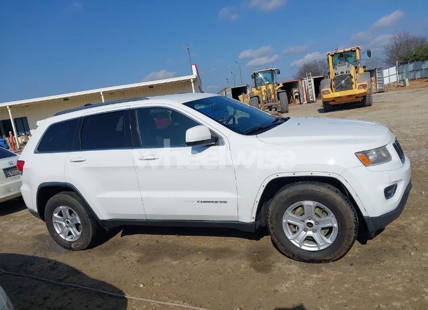 Photo 13 of 2016 Jeep Grand CHEROKEE LAREDO (VIN 1C4RJEAG1GC394064)