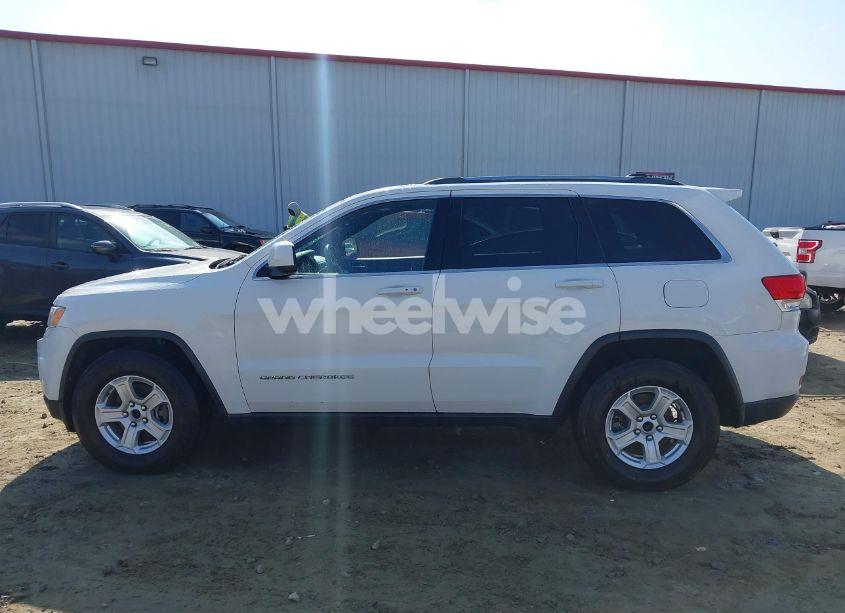 Photo 14 of 2016 Jeep Grand CHEROKEE LAREDO (VIN 1C4RJEAG1GC394064)