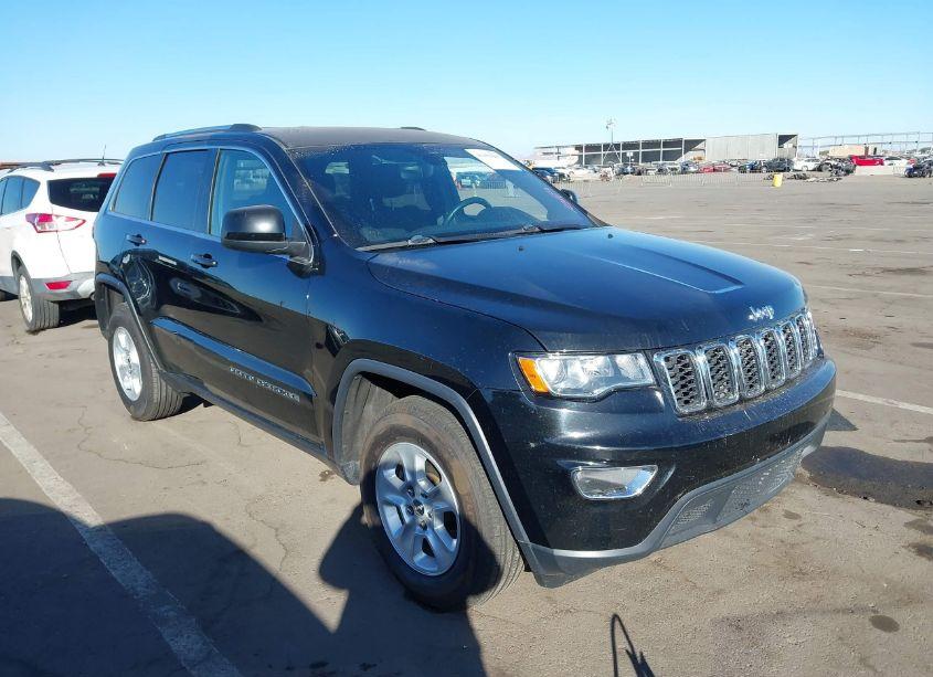 2017 Jeep Grand CHEROKEE LAREDO 4X2 (VIN 1C4RJEAG1HC798192) main photo