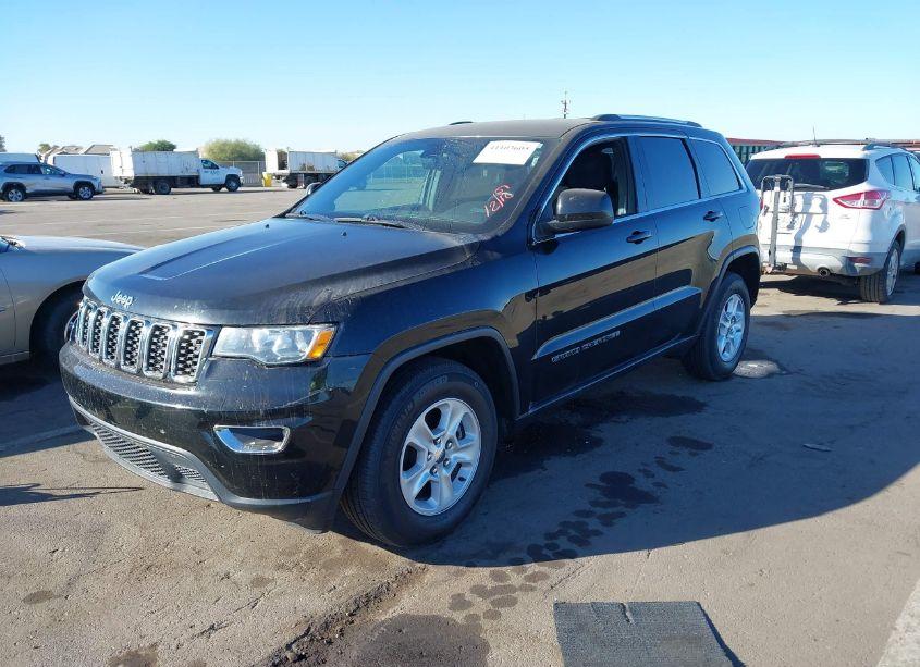 Photo 2 of 2017 Jeep Grand CHEROKEE LAREDO 4X2 (VIN 1C4RJEAG1HC798192)