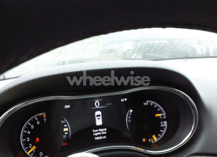 Photo 7 of 2017 Jeep Grand CHEROKEE ALTITUDE 4X2 (VIN 1C4RJEAG1HC956319)