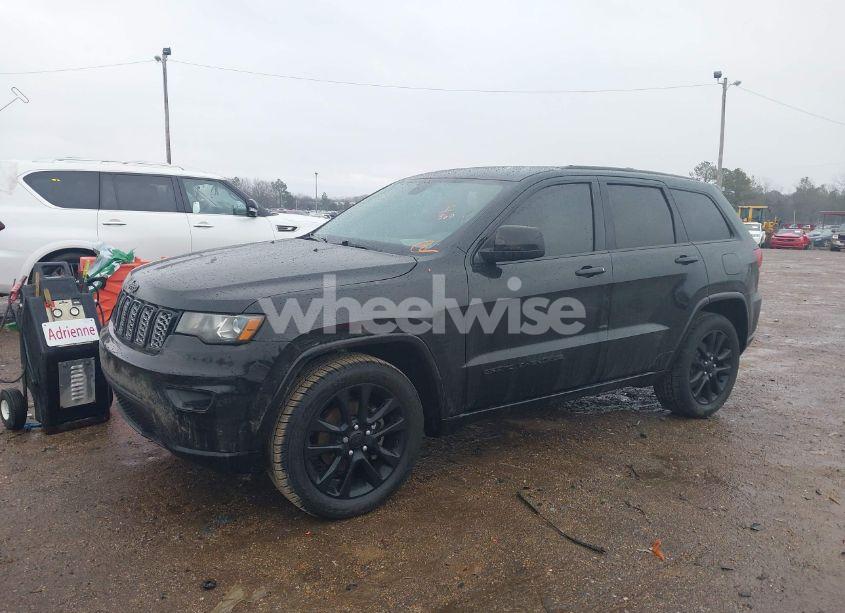 Photo 2 of 2018 Jeep Grand CHEROKEE ALTITUDE 4X2 (VIN 1C4RJEAG1JC125487)