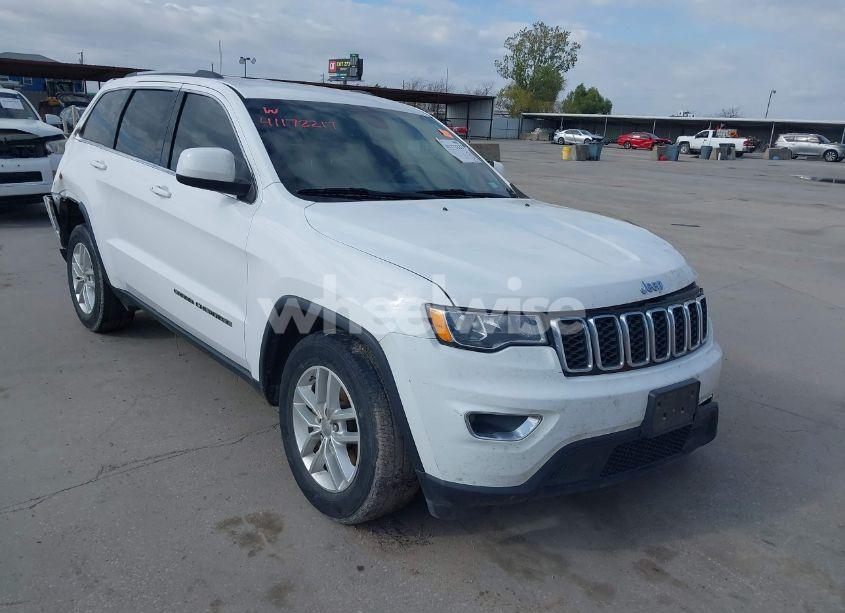 2018 Jeep Grand CHEROKEE LAREDO E 4X2 (VIN 1C4RJEAG1JC300756) main photo