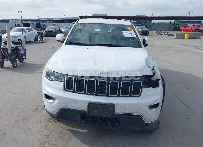Photo 13 of 2018 Jeep Grand CHEROKEE LAREDO E 4X2 (VIN 1C4RJEAG1JC300756)