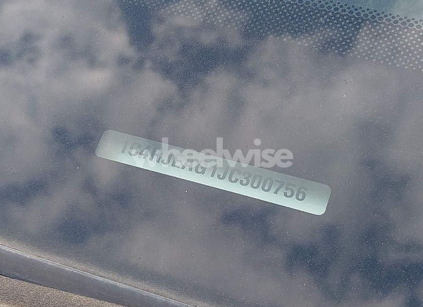 Photo 18 of 2018 Jeep Grand CHEROKEE LAREDO E 4X2 (VIN 1C4RJEAG1JC300756)