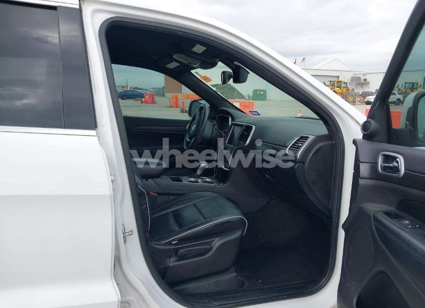 Photo 5 of 2018 Jeep Grand CHEROKEE LAREDO E 4X2 (VIN 1C4RJEAG1JC300756)