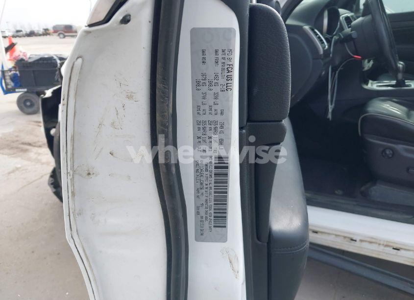 Photo 9 of 2018 Jeep Grand CHEROKEE LAREDO E 4X2 (VIN 1C4RJEAG1JC300756)