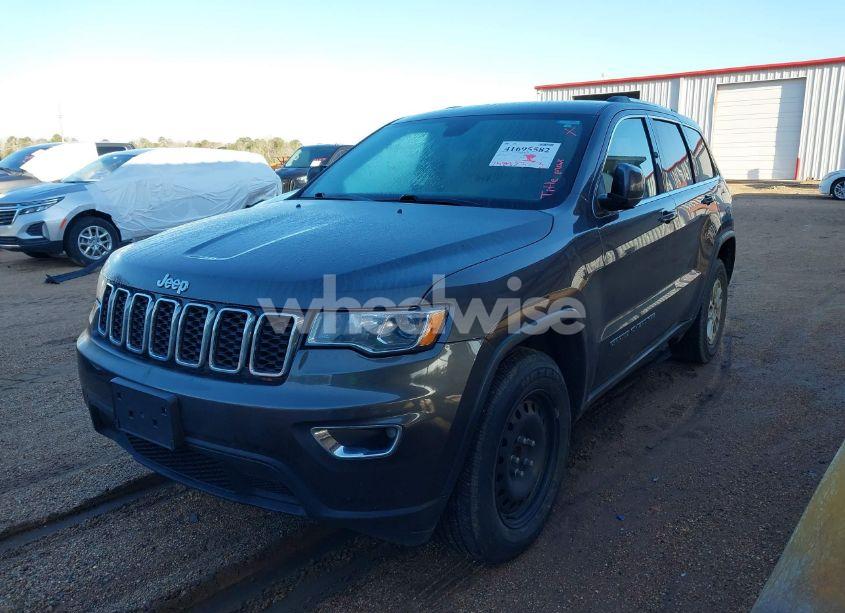 Photo 2 of 2020 Jeep Grand CHEROKEE LAREDO E 4X2 (VIN 1C4RJEAG1LC102200)