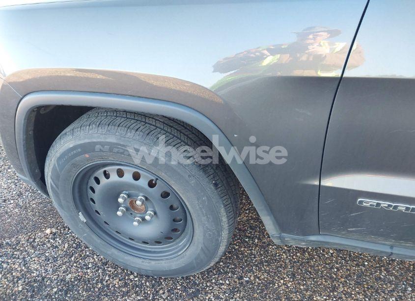 Photo 20 of 2020 Jeep Grand CHEROKEE LAREDO E 4X2 (VIN 1C4RJEAG1LC102200)