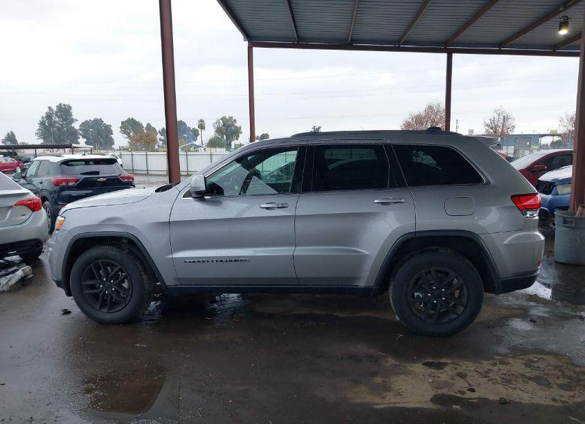 Photo 14 of 2020 Jeep Grand CHEROKEE LAREDO E 4X2 (VIN 1C4RJEAG1LC376402)