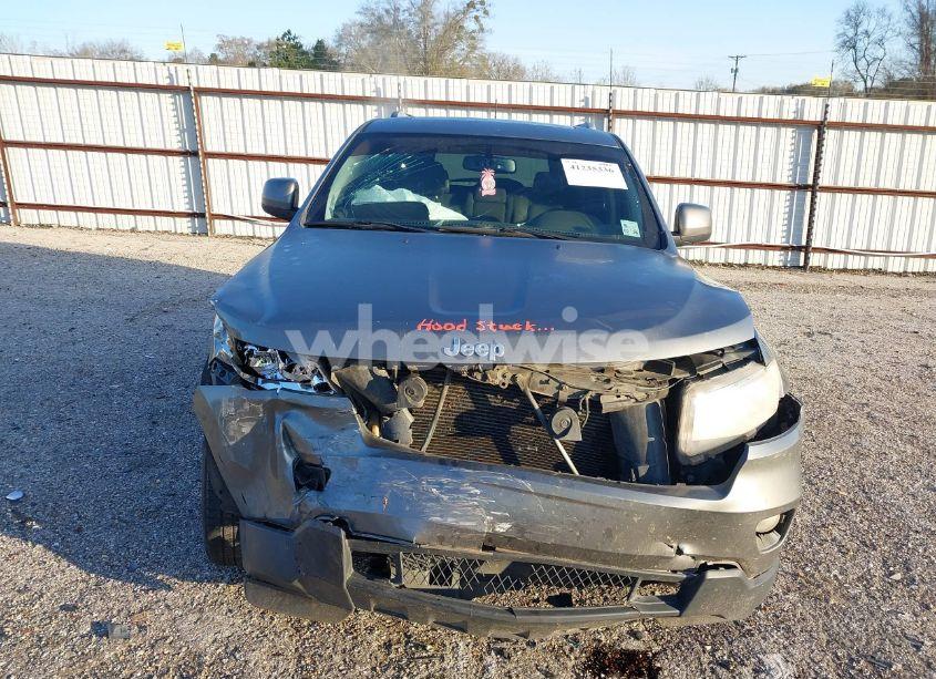 Photo 10 of 2012 Jeep Grand CHEROKEE LAREDO (VIN 1C4RJEAG2CC142625)