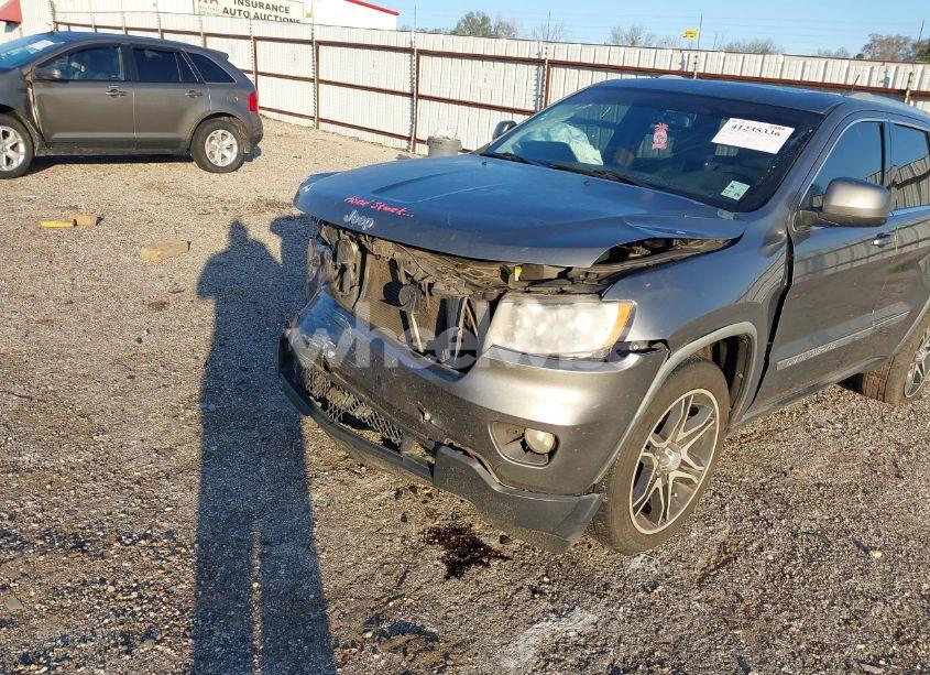 Photo 18 of 2012 Jeep Grand CHEROKEE LAREDO (VIN 1C4RJEAG2CC142625)