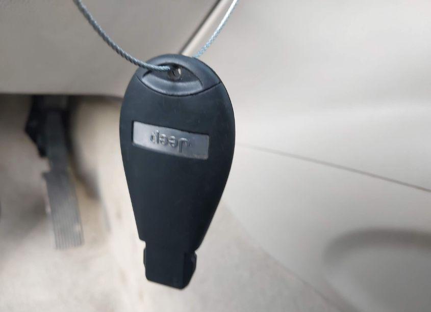 Photo 11 of 2012 Jeep Grand CHEROKEE LAREDO (VIN 1C4RJEAG2CC209773)