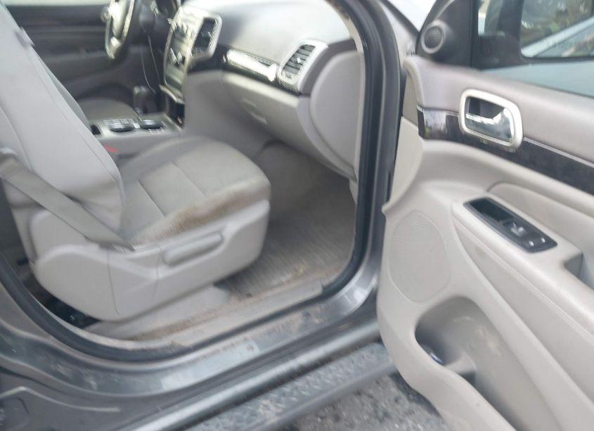 Photo 5 of 2012 Jeep Grand CHEROKEE LAREDO (VIN 1C4RJEAG2CC209773)