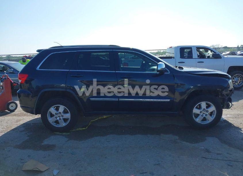 Photo 13 of 2013 Jeep Grand CHEROKEE LAREDO (VIN 1C4RJEAG2DC507953)