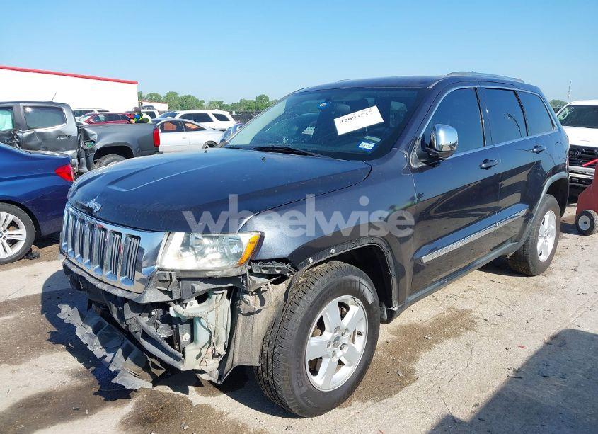 Photo 2 of 2013 Jeep Grand CHEROKEE LAREDO (VIN 1C4RJEAG2DC507953)
