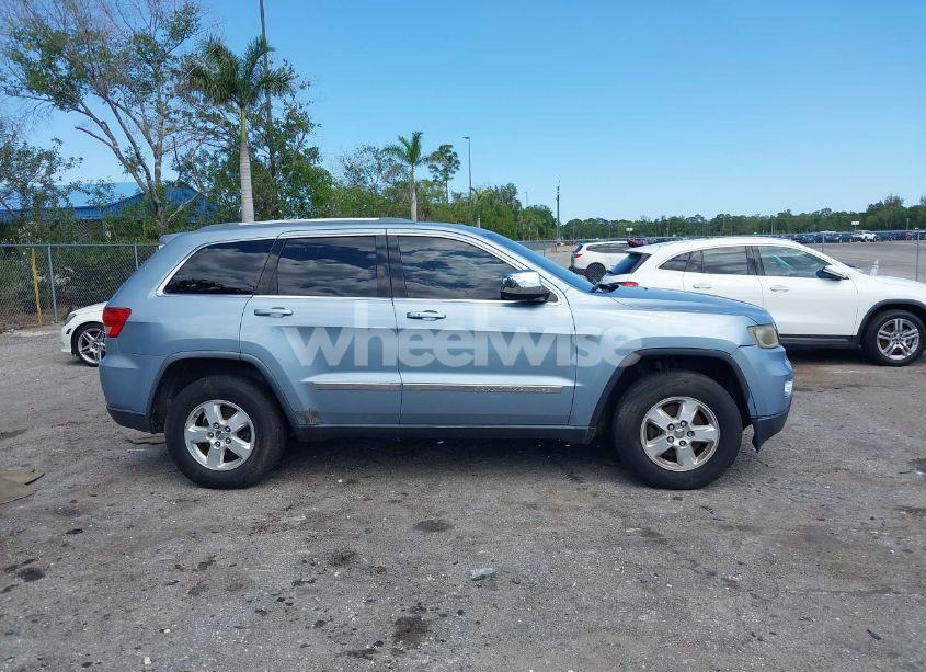 Photo 13 of 2013 Jeep Grand CHEROKEE LAREDO (VIN 1C4RJEAG2DC517303)