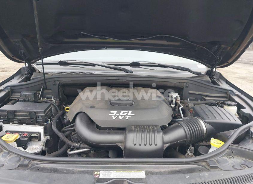 Photo 10 of 2013 Jeep Grand CHEROKEE LAREDO (VIN 1C4RJEAG2DC558403)