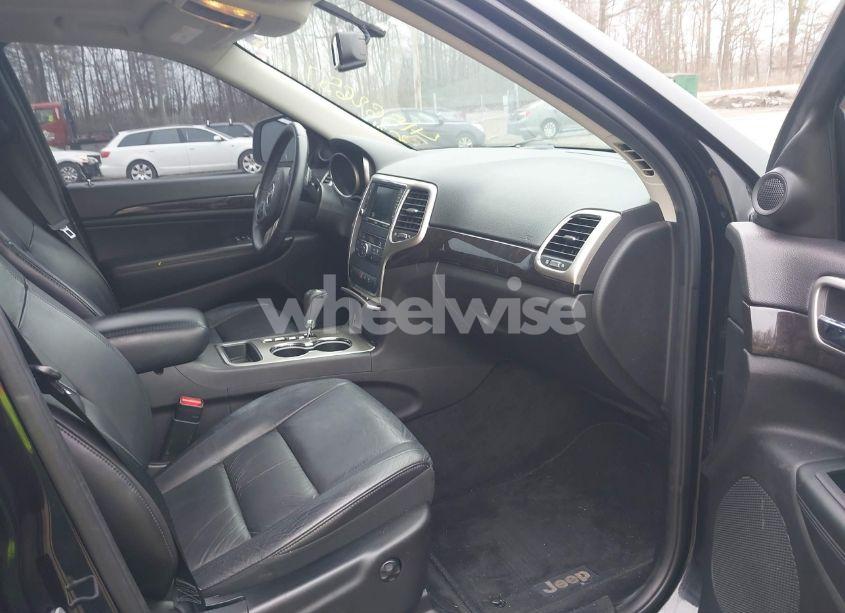 Photo 5 of 2013 Jeep Grand CHEROKEE LAREDO (VIN 1C4RJEAG2DC558403)