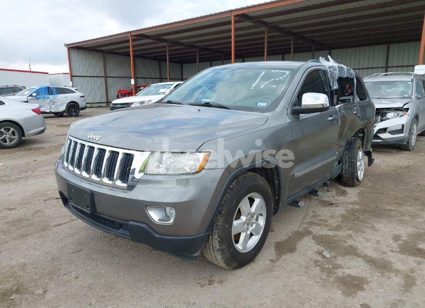 Photo 2 of 2013 Jeep Grand CHEROKEE LAREDO (VIN 1C4RJEAG2DC571569)