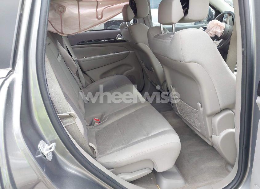 Photo 8 of 2013 Jeep Grand CHEROKEE LAREDO (VIN 1C4RJEAG2DC571569)