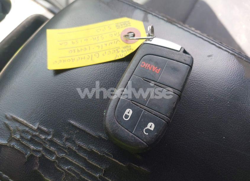 Photo 11 of 2014 Jeep Grand CHEROKEE LAREDO (VIN 1C4RJEAG2EC144930)