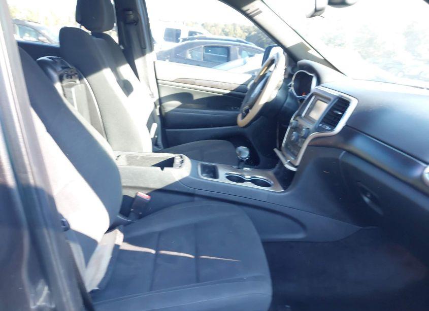 Photo 5 of 2014 Jeep Grand CHEROKEE LAREDO (VIN 1C4RJEAG2EC574375)