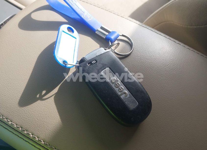 Photo 11 of 2015 Jeep Grand CHEROKEE LAREDO (VIN 1C4RJEAG2FC199508)