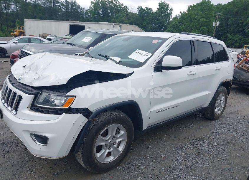 Photo 2 of 2015 Jeep Grand CHEROKEE LAREDO (VIN 1C4RJEAG2FC700686)