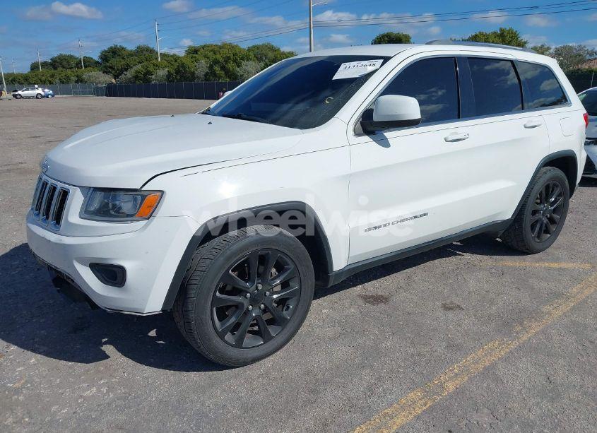 Photo 2 of 2015 Jeep Grand CHEROKEE LAREDO (VIN 1C4RJEAG2FC826353)