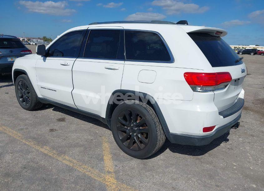 Photo 3 of 2015 Jeep Grand CHEROKEE LAREDO (VIN 1C4RJEAG2FC826353)