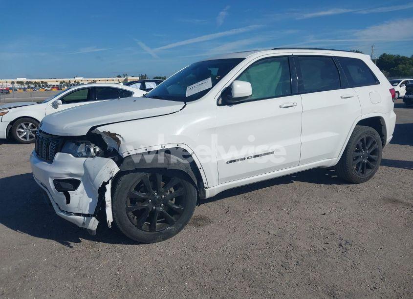 Photo 2 of 2017 Jeep Grand CHEROKEE ALTITUDE 4X2 (VIN 1C4RJEAG2HC823049)