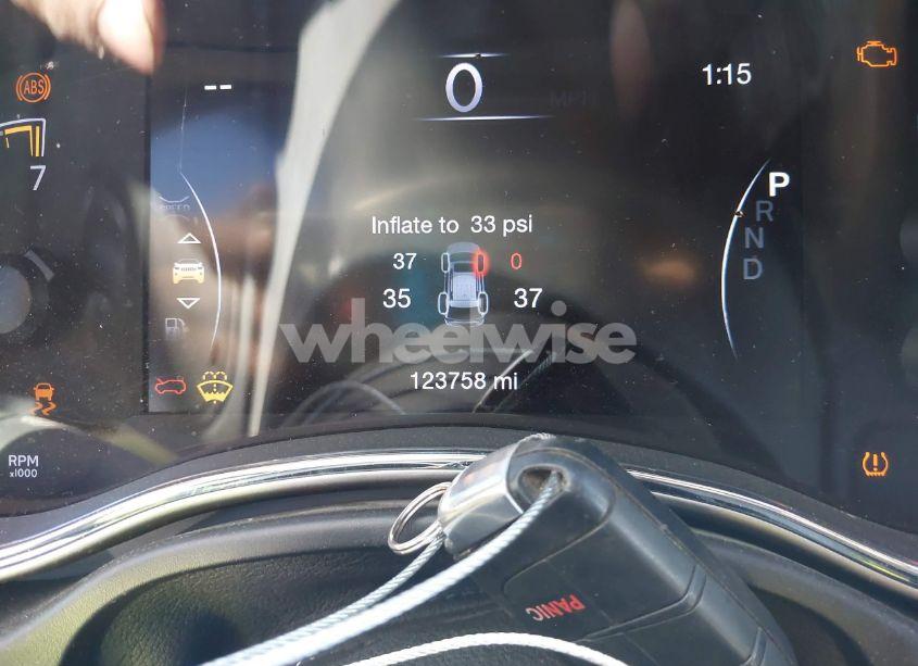 Photo 16 of 2018 Jeep Grand CHEROKEE LAREDO 4X2 (VIN 1C4RJEAG2JC428990)