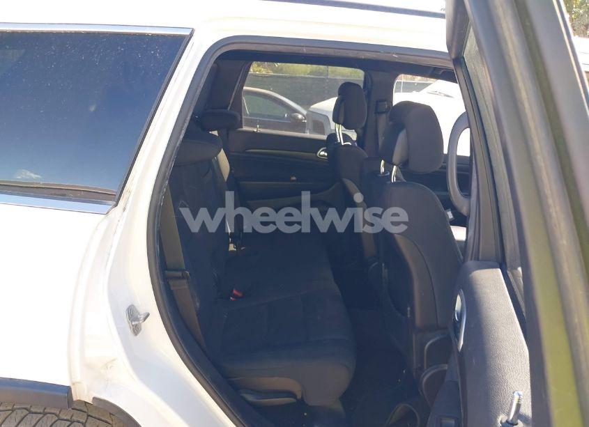 Photo 8 of 2018 Jeep Grand CHEROKEE LAREDO 4X2 (VIN 1C4RJEAG2JC428990)