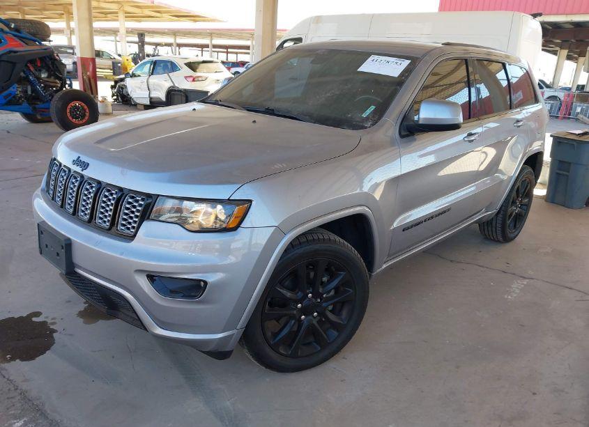 Photo 2 of 2018 Jeep Grand CHEROKEE ALTITUDE 4X2 (VIN 1C4RJEAG2JC430691)